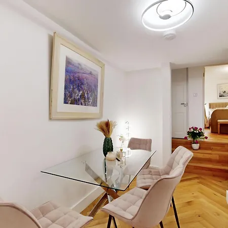 Apartment Park Lane Harrowby Street