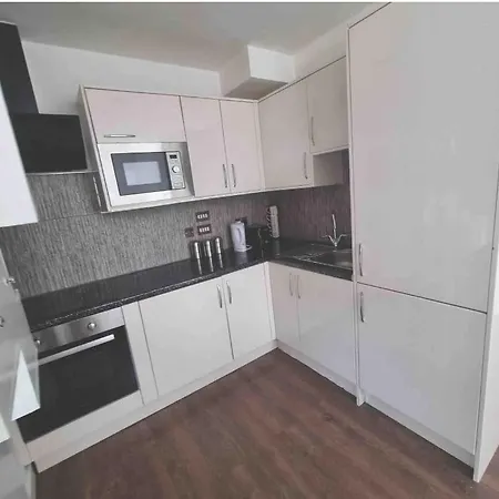 Flat 7 Fulham * London