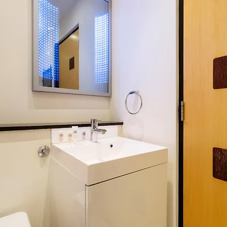 Apartment Veeve - Hyde Park Heights