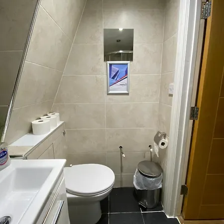 Comfy Bedrooms Near Euston Station - 1 Exmouth ホームステイ ロンドン