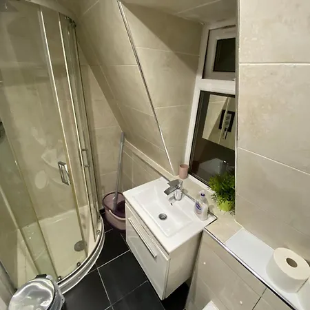 Comfy Bedrooms Near Euston Station - 1 Exmouth
