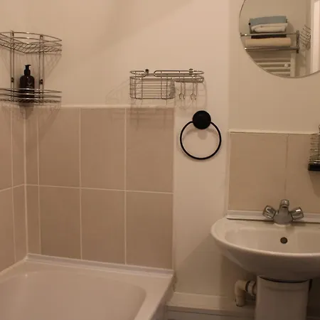Comfortable And Convenient 1-bed In Apartment *