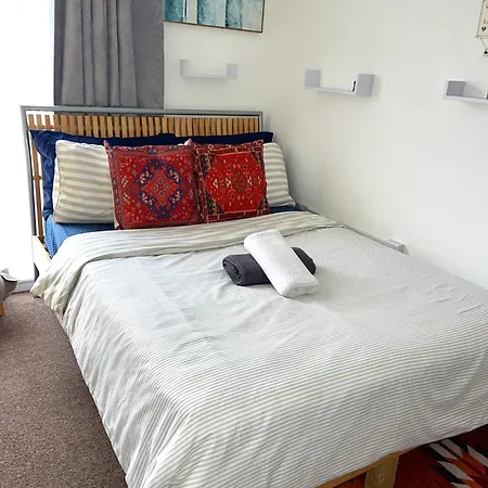 Comfortable And Convenient 1-bed In Apartment *