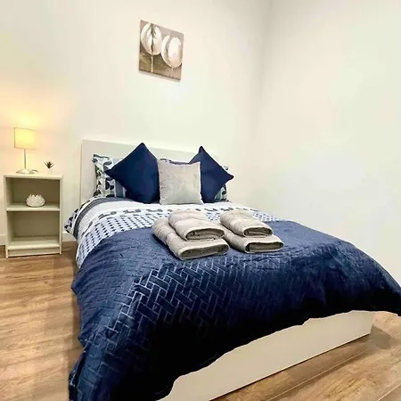 A Brilliant One Double Bedroom Flat Apartment