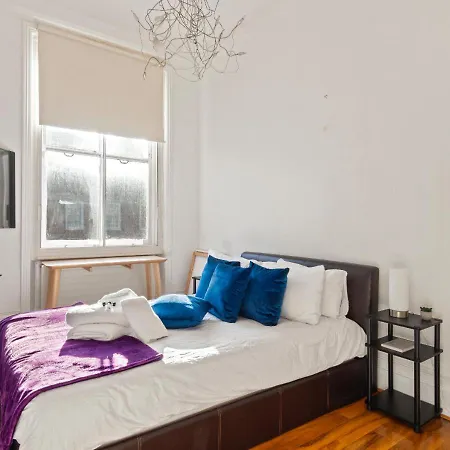 Sg, Classic Knightsbridge Loft * London