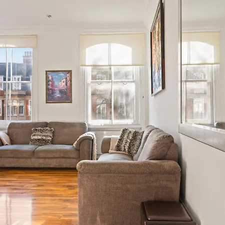 Apartment Sg, Classic Knightsbridge Loft *