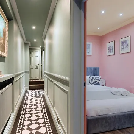 Stylish 2 Bedrooms Flat Sleeps 6 & Garden Zone 2 Cls