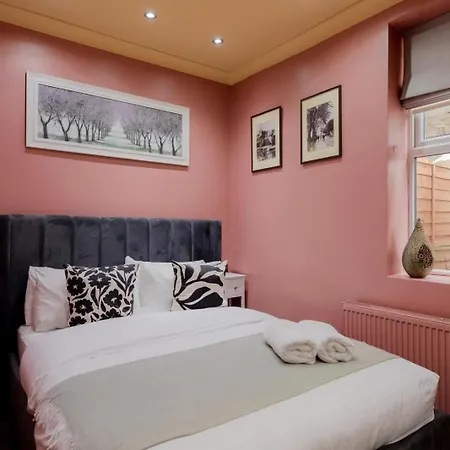 Appartamento Stylish 2 Bedrooms Flat Sleeps 6 & Garden Zone 2 Cls Londra
