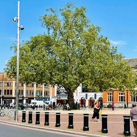 Appartamento Stylish 2 Bedrooms Flat Sleeps 6 & Garden Zone 2 Cls Londra