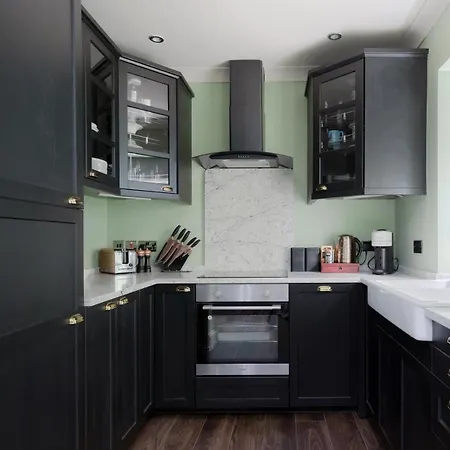 Stylish 2 Bedrooms Flat Sleeps 6 & Garden Zone 2 Cls Appartamento Londra