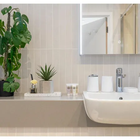 Sophisticated Living: 1-br Flat In * Beckenham