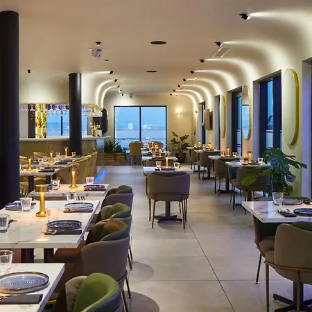 Courtyard By Marriott London Heathrow Airport ホテル Harlington (Greater London)