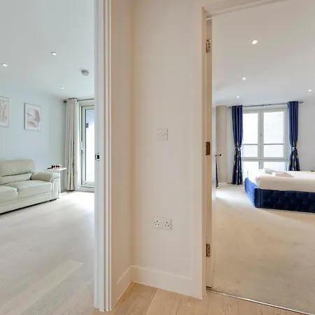 Apartment Spacious Flat Near South Bank By Underthedoormat *