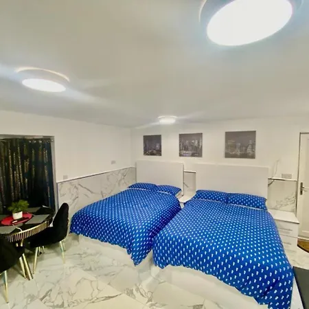 Apartment The Royal Boutique Studio By Heathrow Sleep 4 *