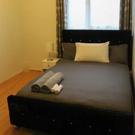 2 Bed In Lambeth *
