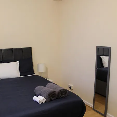2 Bed In Lambeth * London