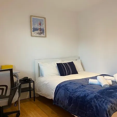 Cosy Private Near Euston Station, ロンドン