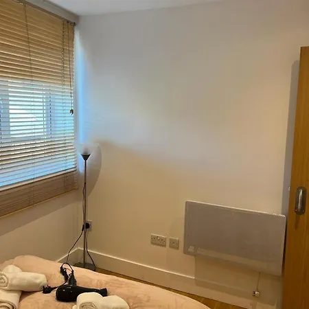 Cosy Private Near Euston Station, *