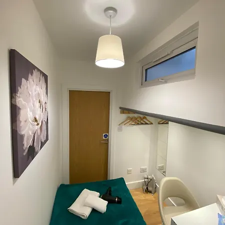 Cosy Private Near Euston Station, ロンドン