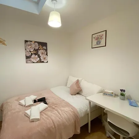 ホームステイ Cosy Private Near Euston Station, *