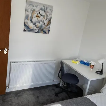 Comfy Private Bedrooms Near Euston, Homestay