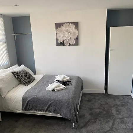 Homestay Comfy Private Bedrooms Near Euston, London