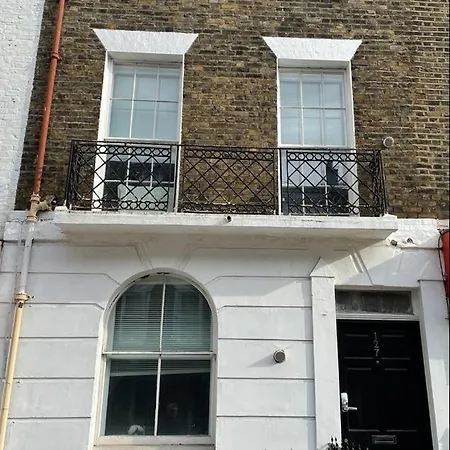 Homestay Comfy Private Bedrooms Near Euston, *