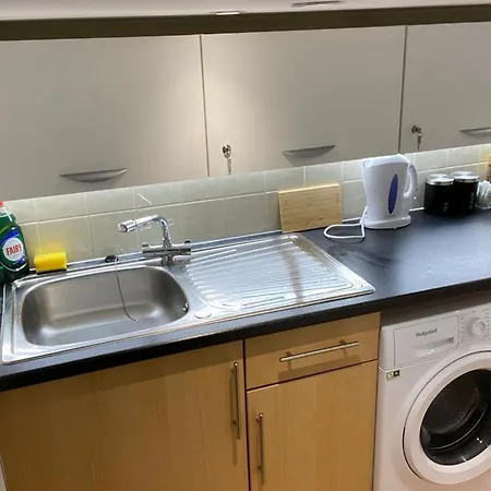Cosy Private Near Euston Station, *