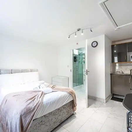 شقة Newly Renovated Cozy Studio #2