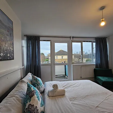 Whitechapel E1 Guest house London