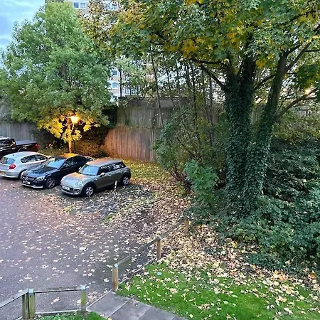 East London Near Station & Free Parking, Arcade Machine * Romford