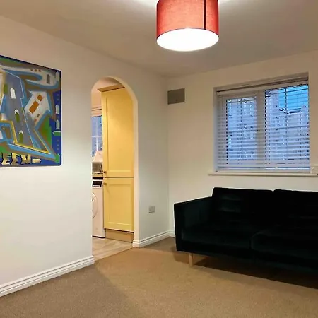 East London Near Station & Free Parking, Arcade Machine Romford