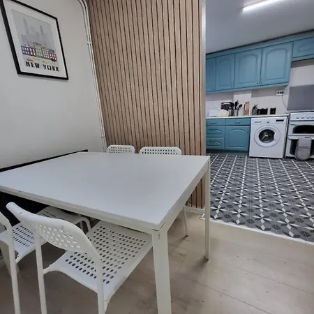 E2 Guest house