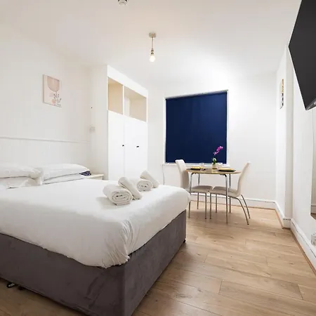 Apartamento Charmstay Swiss *