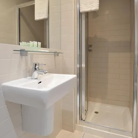 Apartment St House Serviced By Concept