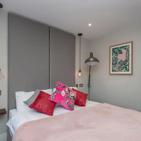 Luxury Georgian House In Marylebone: Modern 1-bed Retreat Apartment