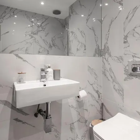 Luxury Georgian House In Marylebone: Modern 1-bed Retreat * London
