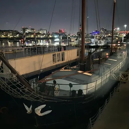 Botel Ahoy *