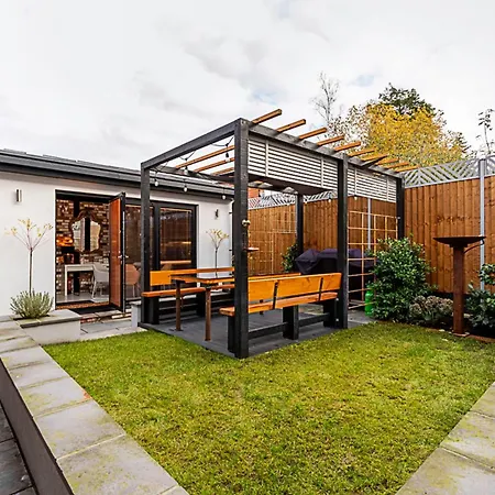 Holiday home Scarlett Heart In Golders Green