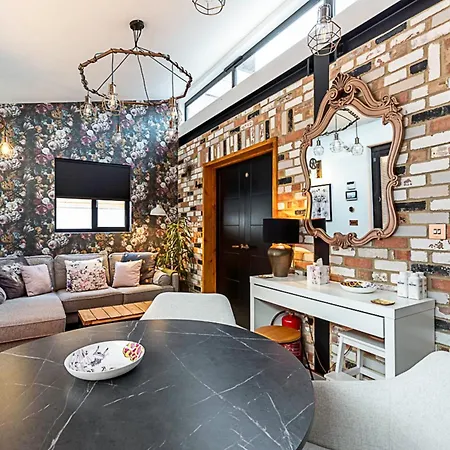 Holiday home Scarlett Heart In Golders Green *