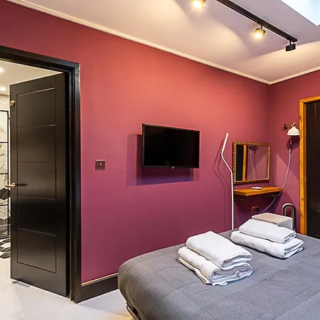 Holiday home Scarlett Heart In Golders Green *