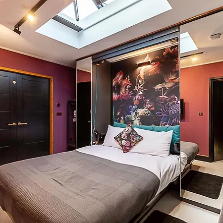 Scarlett Heart In Golders Green Holiday home *