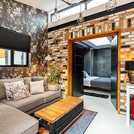 Scarlett Heart In Golders Green Holiday home