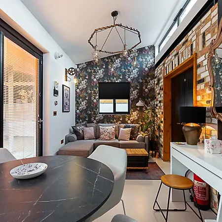 Holiday home Scarlett Heart In Golders Green