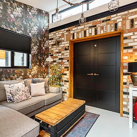 Scarlett Heart In Golders Green Holiday home