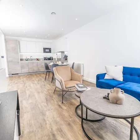 Escape - Unwind In Style * Barking (Greater London)