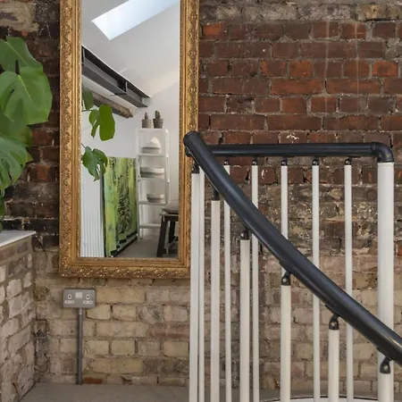 Apartment Heart Of Hackney Cosy 1br Loft Apt. London