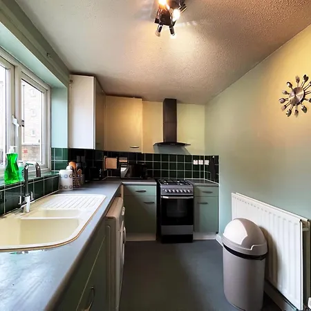 Rebecca Place At Whitechapel - 2 Double Beds, 1 Sofa Bed, Max 5 People