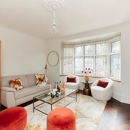 The Redbridge Sanctuary - Spacious 3bdr House With Garden