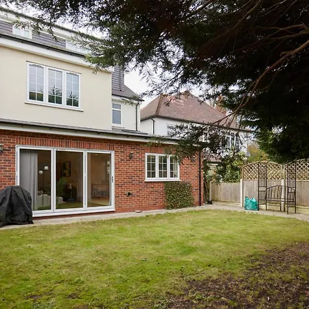 The Redbridge Sanctuary - Spacious 3bdr House With Garden * London
